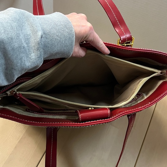 ISAAC MIZRAHI for TARGET Brown & Tan Striped Logo Tote w/ Faux Red Leather Trim - Picture 10 of 13